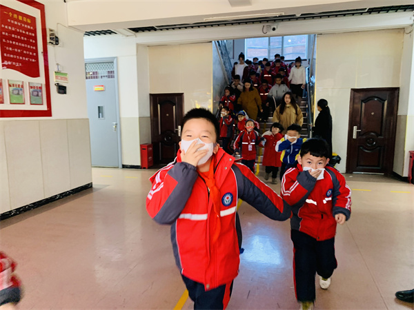 山西怀仁：仅用4分15秒！这场校园防火灾演练有效又到位