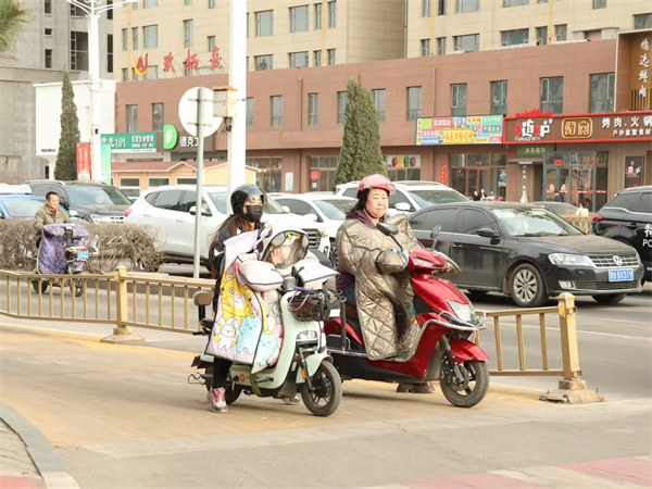 怀仁交警：多举措让安全宣传深入人心