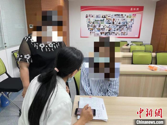 伤者接受心理治疗。　浙江省新华医院供图